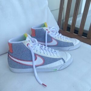 Nike Blazer Mid 77 Recycled Jersey Grey white red electric, men’s size 10